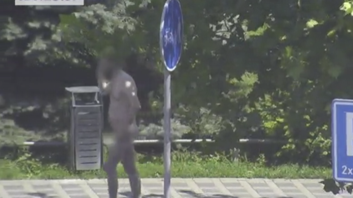Βίντεο: Άφησε ενέχυρο τα ρούχα του στην παμπ και βγήκε γυμνός για να βρει χρήματα!